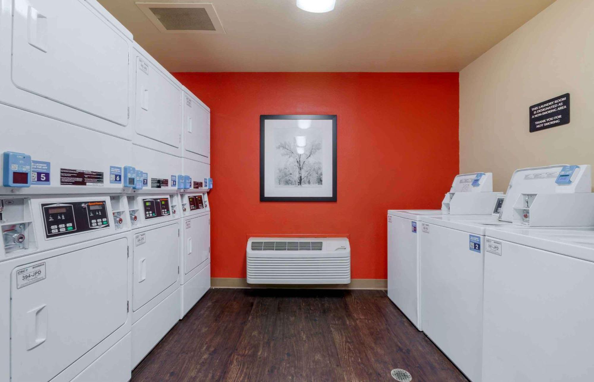 Extended Stay America Suites - Phoenix - Airport Экстерьер фото